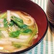 余り食材★節約【うどんと三葉の味噌汁】♪