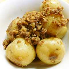 รูปของ 簡単美味しい♪新じゃがのそぼろ煮
