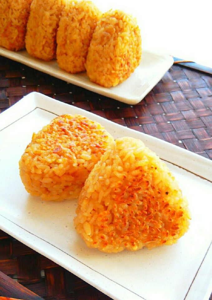 お醤油しみしみ♪簡単焼きおにぎり-レシピのメイン写真
