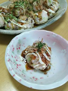 フライパンで☆まさかのたこ焼風焼おにぎり-レシピのメイン写真