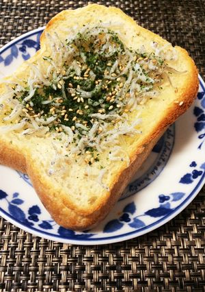 青のり香る♫しらすバタートースト-レシピのメイン写真