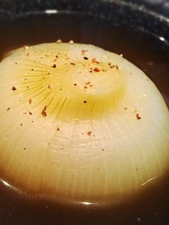 新玉ねぎの丸ごとオニオンスープ-レシピのメイン写真