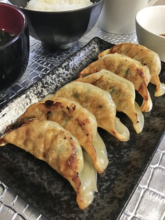 【凍ったままで!】冷凍餃子の焼き方★-レシピのメイン写真