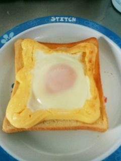 朝食にいかが?マヨたまトースト-レシピのメイン写真