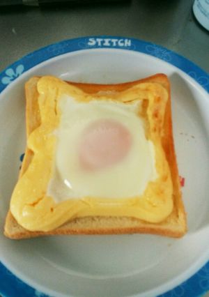 朝食にいかが？マヨたまトースト-レシピのメイン写真