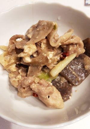 余った味噌汁で豚肉の味噌煮込み(^o^)-レシピのメイン写真