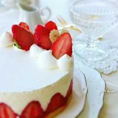 รูปของ 苺のヨーグルトケーキ✾フレジェ風