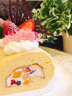 しっとりふわふわ〜♡ロールケーキ-レシピのメイン写真