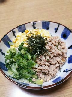 簡単!とりそぼろの三色丼♪-レシピのメイン写真