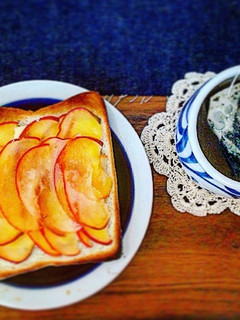 ハムチーズと煮りんごトースト-レシピのメイン写真