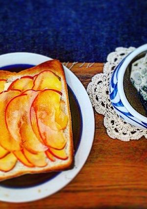 ハムチーズと煮りんごトースト-レシピのメイン写真