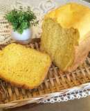 かぼちゃフレークで黄色い米粉食パン
