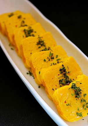 ケランマリ卵焼き(チャービルふりふり)-レシピのメイン写真