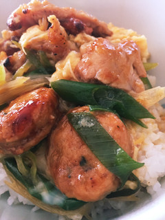 お惣菜に一手間で!ネギたっぷり焼き鳥丼!-レシピのメイン写真