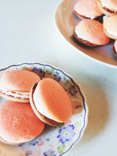春色ウーピーパイ⌘スライス生チョコサンド-レシピのメイン写真