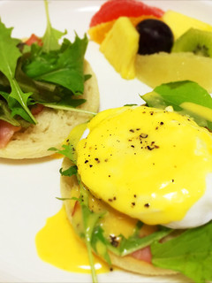 簡単カフェ風朝ごはん♡エッグベネディクト-レシピのメイン写真