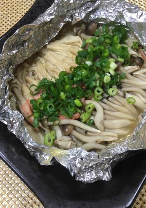 塩辛で隠し味！きのこのホイル焼き-レシピのメイン写真