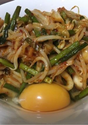 ガッツリおいしい♡テキトー豚キムチうどん-レシピのメイン写真