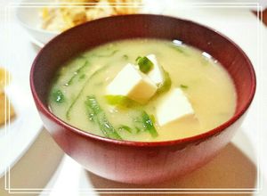 汁物100選☆大豆の煮汁で豆腐のお味噌汁-レシピのメイン写真