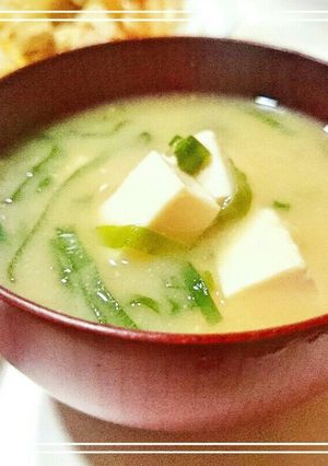 汁物100選☆大豆の煮汁で豆腐のお味噌汁-レシピのメイン写真