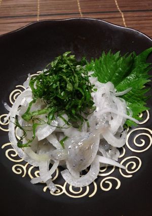 簡単♪春〜生しらすと新玉ねぎのおつまみ-レシピのメイン写真
