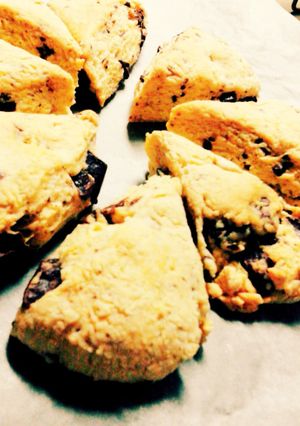 材料4つ/チョコスコーン-レシピのメイン写真
