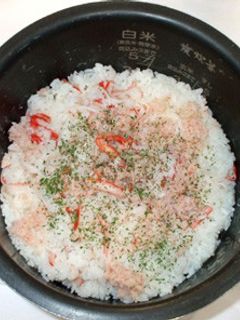 カニの炊き込みご飯♪カニ缶カニカマご飯-レシピのメイン写真