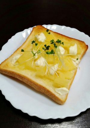 パイナップルとクリームチーズのトースト-レシピのメイン写真