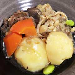 รูปของ 我が家の定番肉じゃが♪