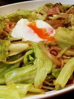 春キャベツとベーコンの和風パスタ温玉添え-レシピのメイン写真