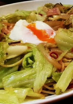 春キャベツとベーコンの和風パスタ温玉添え-レシピのメイン写真