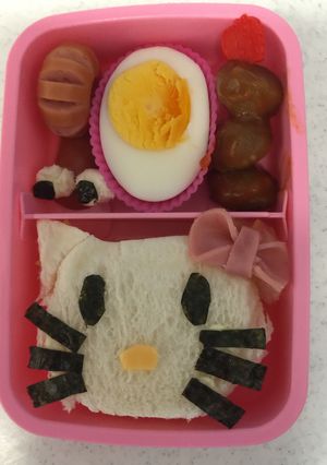 キティーさんとカタツムリお弁当-レシピのメイン写真