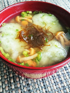 とろろ団子の もずく味噌汁-レシピのメイン写真