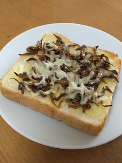今が旬!兵庫県いかなごのくぎ煮トースト-レシピのメイン写真