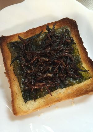 いかなごのくぎ煮と海苔のトースト-レシピのメイン写真