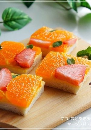ミカンとイチゴのオープンサンド-レシピのメイン写真