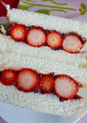 苺のバター小倉サンド-レシピのメイン写真