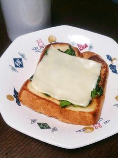 フライパンで!小松菜トースト-レシピのメイン写真
