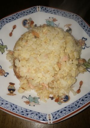 今朝の鮭の塩焼きで鮭チャーハン-レシピのメイン写真