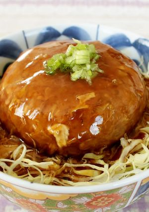 レンジで！春キャベツの豚つくねスタミナ丼-レシピのメイン写真