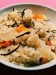 出汁で炊く、ひじきの炊き込みご飯-レシピのメイン写真
