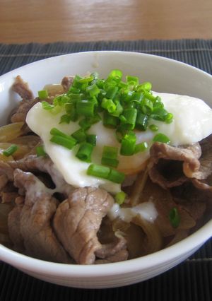 楽チ～ン！レンジで牛丼、温玉のせ～。-レシピのメイン写真