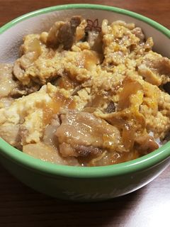フライパンで20分!簡単★豚の卵とじ丼-レシピのメイン写真