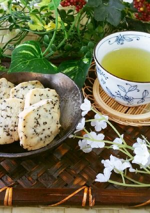 ビニール袋で簡単♡サクサク胡麻サブレ-レシピのメイン写真