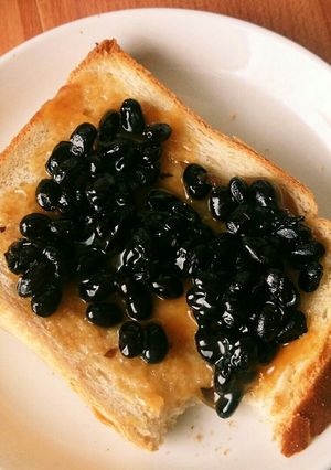 ピーナツバター黒豆トースト-レシピのメイン写真