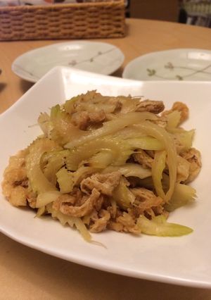 簡単！セロリと油揚げのオイスター炒め-レシピのメイン写真