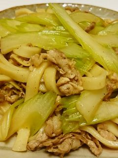 セロリと豚の焼きうどん-レシピのメイン写真