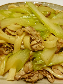 セロリと豚の焼きうどん-レシピのメイン写真
