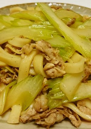 セロリと豚の焼きうどん-レシピのメイン写真