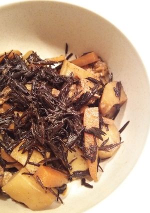 ひじきの煮物（じゃがいも人参油揚げ入り）-レシピのメイン写真